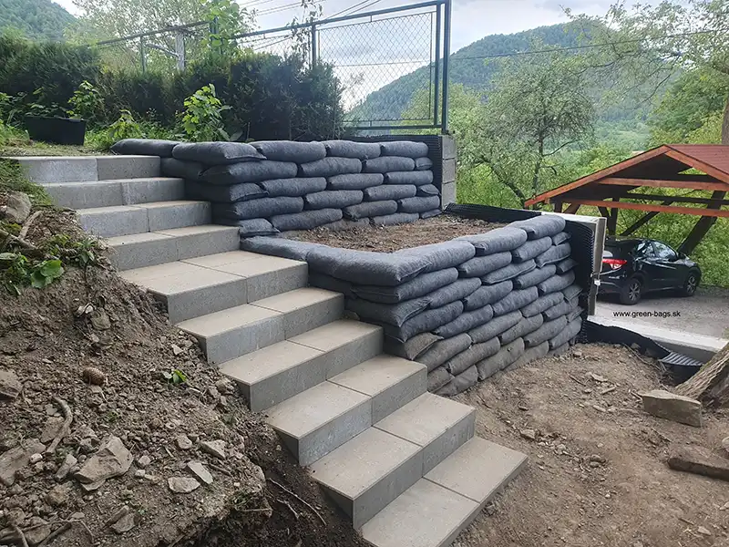Prečo investovať do zelenej stability: Dlhodobé prínosy vegetačných múrov