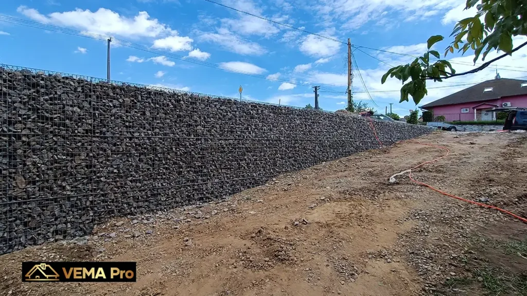 Montáž gabiónov Šahy